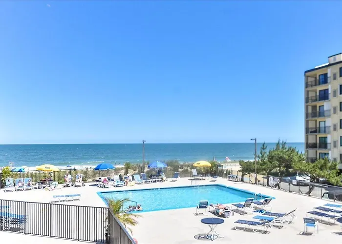 2 Bedroom With Ocean View & Outdoor Pool! Ferienhaus *